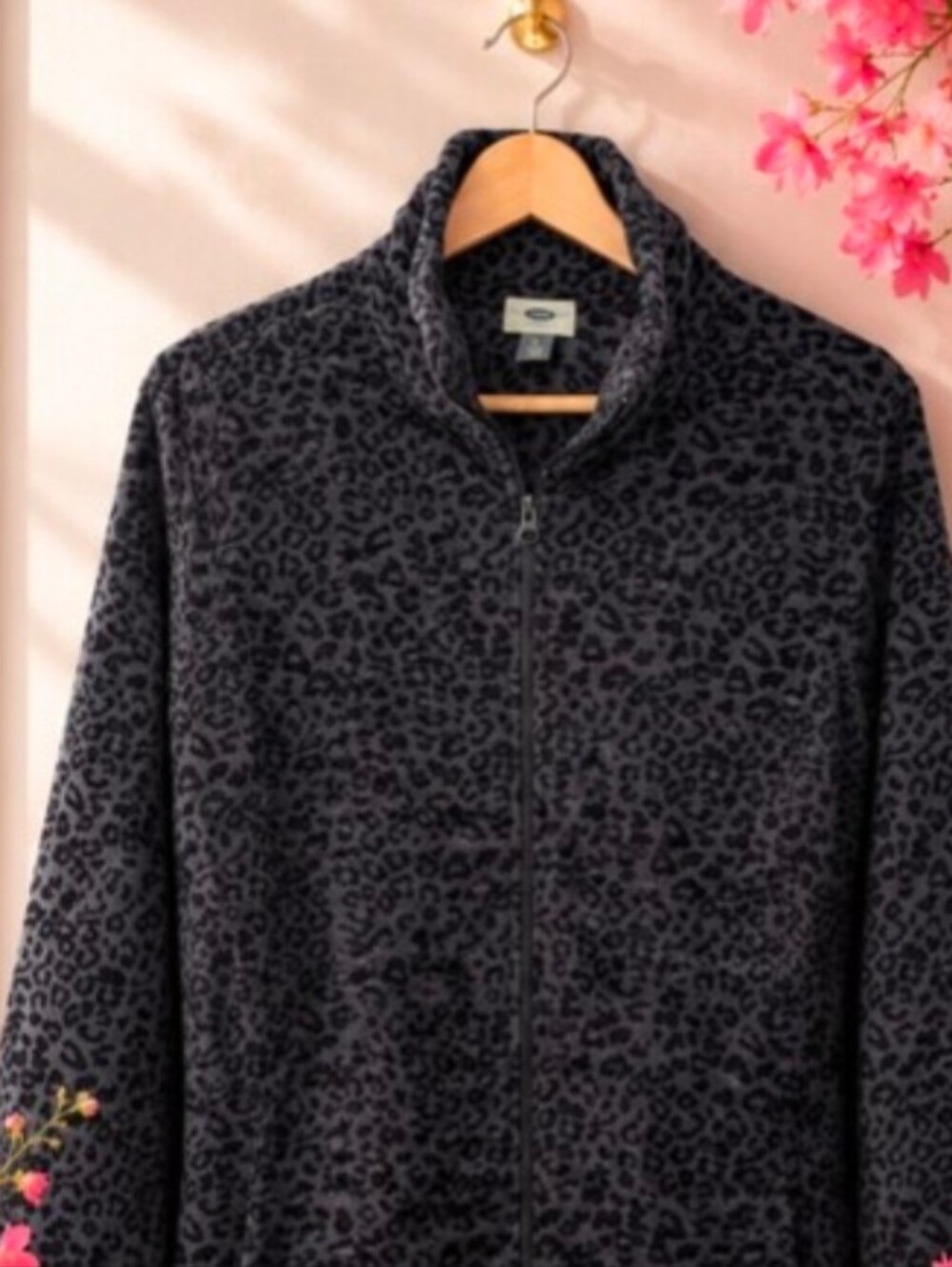 Old Navy | Medium Tall | Gray/Black Subtle Leopard Print Fleece